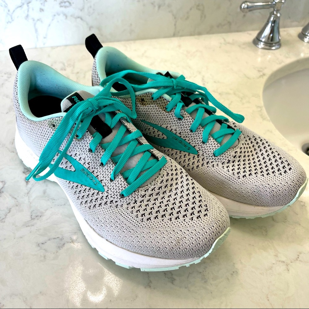 Brooks Revel 4